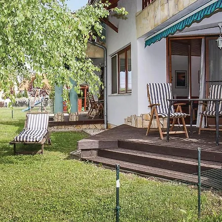 Casa vacanze Amazing In W/ 2 Bedrooms *